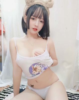 裙子里面是野兽在线看_成人在线观看免费