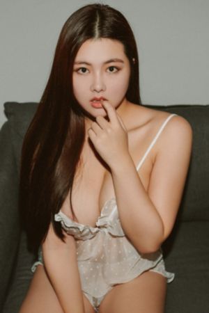 勾搭情趣店女老板av_中英字幕1080